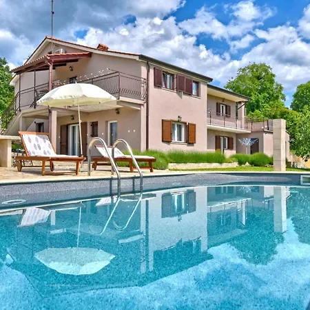 Villa With Pool In Tinjan-istrien 44316 Tinjan