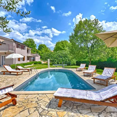 Villa With Pool In Tinjan-istrien 44316 Tinjan