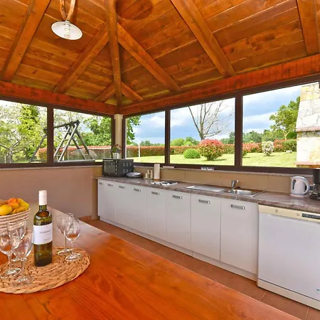 Villa With Pool In Tinjan-istrien 44316 Tinjan