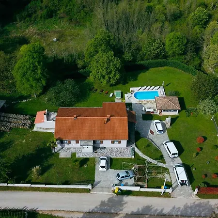 With Pool In Tinjan-istrien 44316 Villa *
