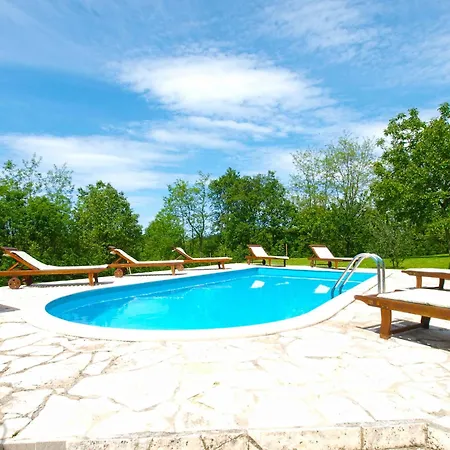 With Pool In Tinjan-istrien 44316 Villa *