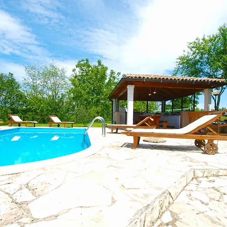 Villa With Pool In Tinjan-istrien 44316 Tinjan