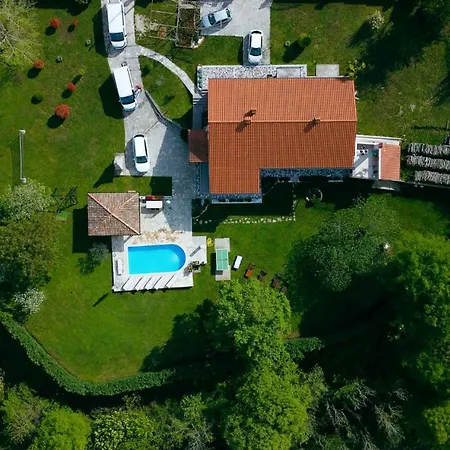 Villa With Pool In Tinjan-istrien 44316